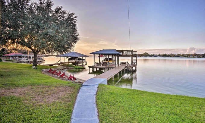 Lake Placid Cottage | Lakefront Florida Retreat - Pool Table & Boat Dock