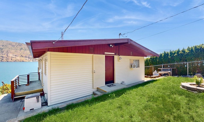 Chelan House | Lakefront gem with large deck, grill, fast WiFi, & great views