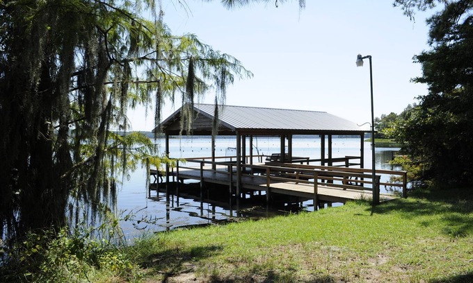 Donalsonville Cabin | Lakefront HOME on the "BIG" water of Lake Seminole. We Strive to be the Best!