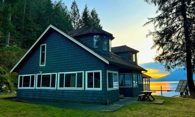Fraser Valley Regional District Cabin | Lakefront Lodge and 3 Rustic Cabins - Sleeps 36 - Boat Access - Hot Showers+WIFI