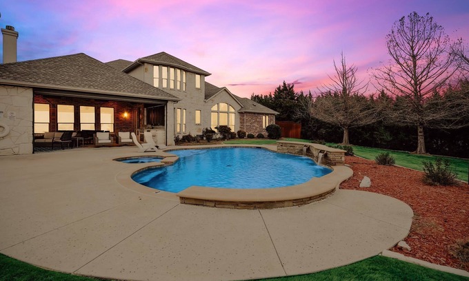 Wylie House | Lakefront Mansion with Pool and Cinema