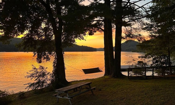 Glenville House | Lakefront Mountain Cabin on Lake Glenville, NC