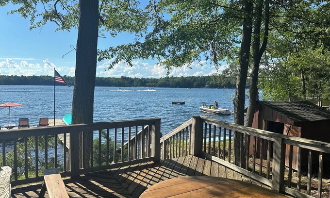 Tafton House | Lakefront on Fairview Lake, Level Walk w/Private Dock, Motorboats, nGame Room