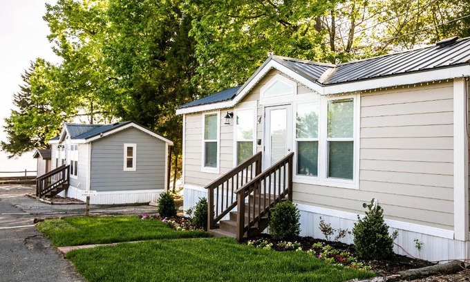 Steele Creek House | Lakefront Property One Bedroom #3 at Long Cove Resort