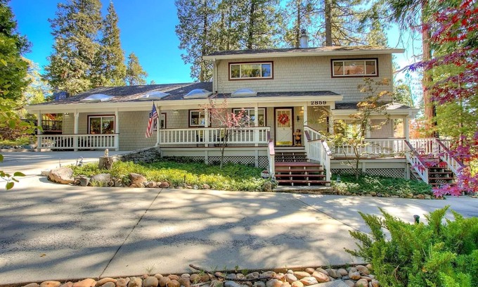 Glencoe House | LAKEMONT PINES Big Family Home AC DOG + RV's