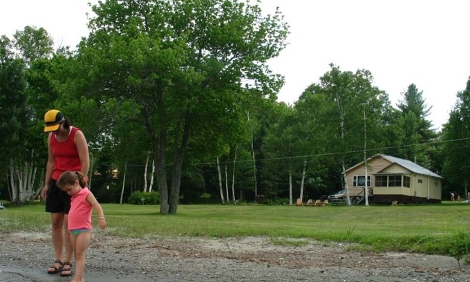 Rockwood Cabin | Lakeshore Cottages - Comfortable beachfront cabins on the shores of Moosehead L