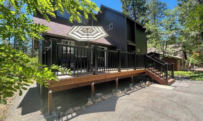 Twain Harte House | Lakeshore Luxury: A Family Retreat for Every Season with LAKE ACCESS!