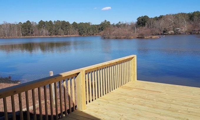 Tunnel Hill Cottage | Lakeside Cottage , Fish from your back deck!