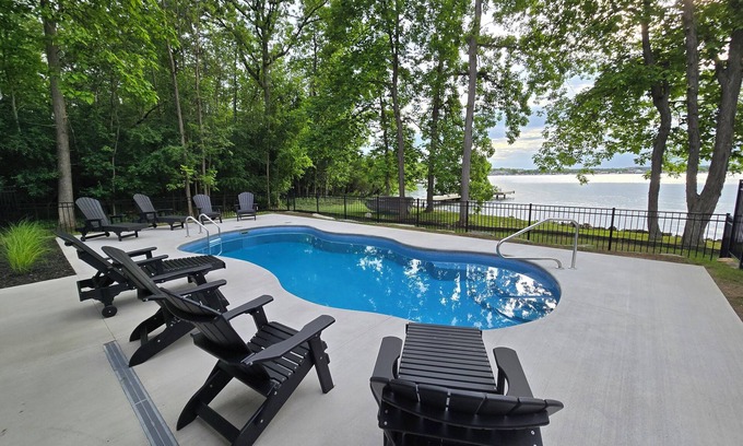 Canandaigua House | Lakeside Home, New Pool, Carriage House, level & private, 6 BR, 120' frontage!