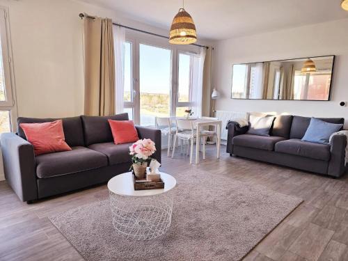 Monteux Apartment | Lakeside Provence - Appartement classé 4 étoiles, Vue sur le lac, Parking sous-sol, double clim