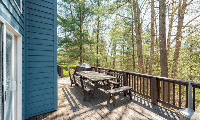 Blakeslee House | Lakeslee Lodge: Lake Access, Dock Slip, Hot Tub, Community Amenities!