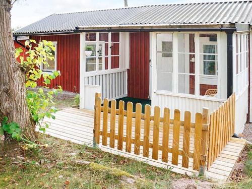 Oskarshamn Municipality House | Lakeview Retreat in Figeholm-By Traum