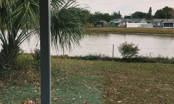 Buena Ventura Lakes House | Lakeview Tiny House Near Airport & Universal in Kissimmee Orlando FL