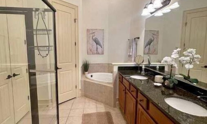 Dadeville Condo | Lakeview with stunning views, private balcony