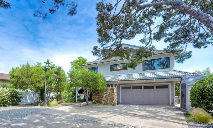 Carlsbad Apartment | Lanai Main Level (2 bedroom/2 bath)