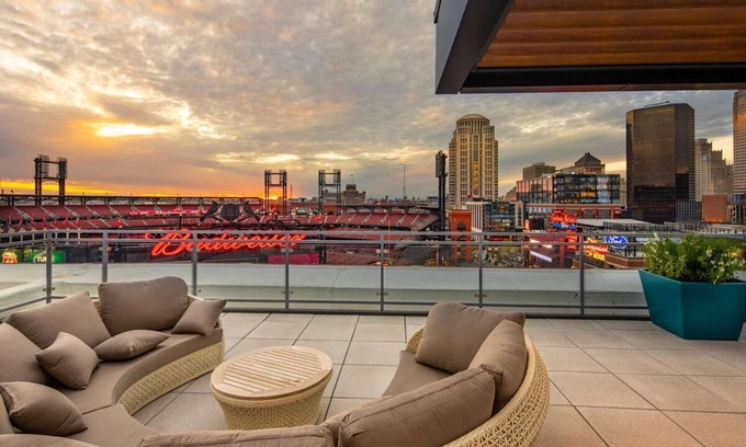 Downtown St. Louis Apartment | Landing at Ballpark Heights - 1 Bedroom in Down.