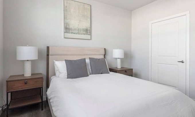 Spring Branch East Apartment | Landing at Bellrock Memorial - 2 Bedrooms in Northwest Houston