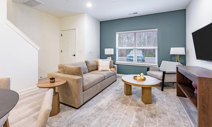 Wilmington Apartment | Landing at Encore at Westgate - 3 Bedrooms in W.