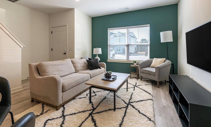 Wilmington Apartment | Landing at Encore at Westgate - 2 Bedrooms in W.