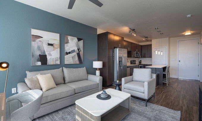 Indian Creek Apartment | Landing at High Line Pointe - 1 Bedroom in Indi.