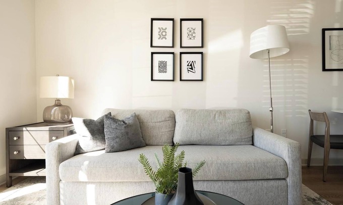 Charlotte Apartment | Landing at Pine 25 North End - 1 Bedroom in Try.