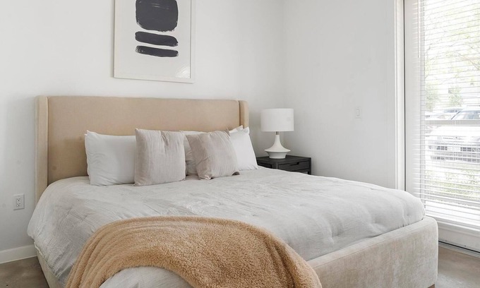 Austin Apartment | Landing at The Artesian at Bee Cave - 1 Bedroom.