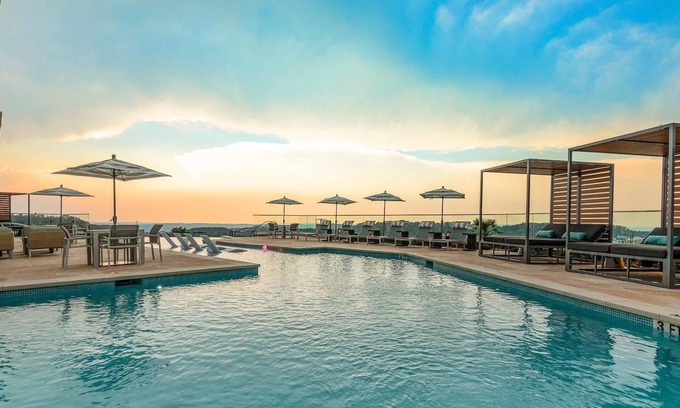 Austin Apartment | Landing at The Artesian at Bee Cave - 2 Bedroom.