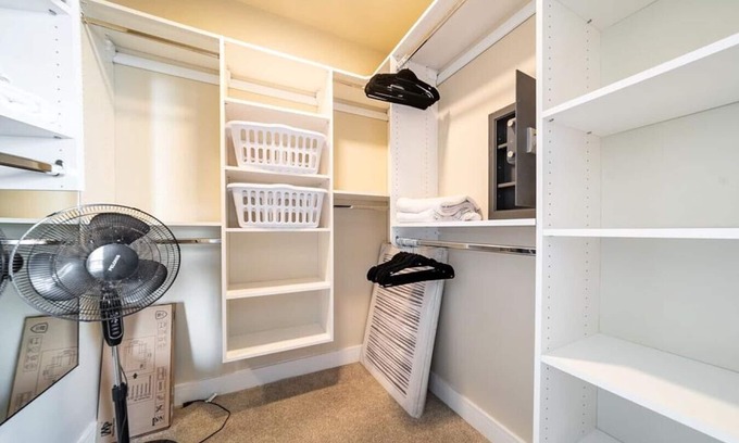 Beachwood Apartment | Landing at The Aster - 2 Bedrooms in Downtown Beachwood