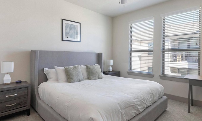 Manor Apartment | Landing at The Flats at Shadowglen - 2 Bedrooms.