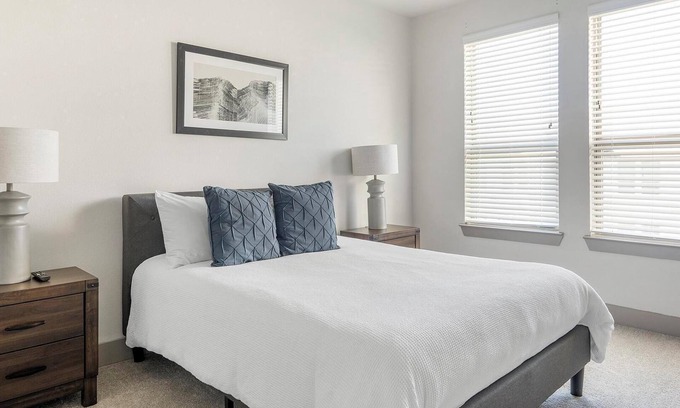 Manor Apartment | Landing at The Flats at Shadowglen - 1 Bedroom .