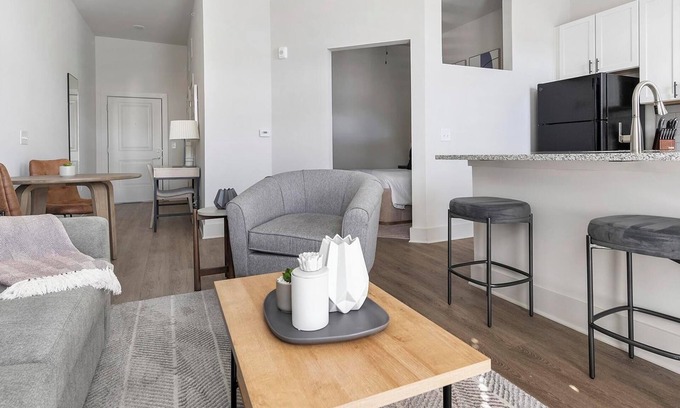 Charlotte Apartment | Landing at The Henry - Studio in Northwest Char.