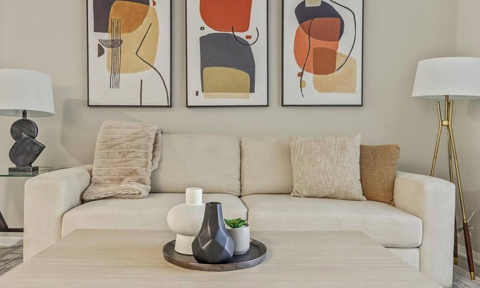 Church Street Apartment | Landing at The Hub at 934 - 1 Bedroom in Riverdale