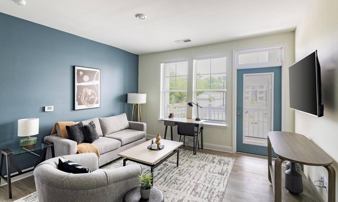 Wilmington Apartment | Landing at The Parker Leland - 2 Bedrooms in Do.