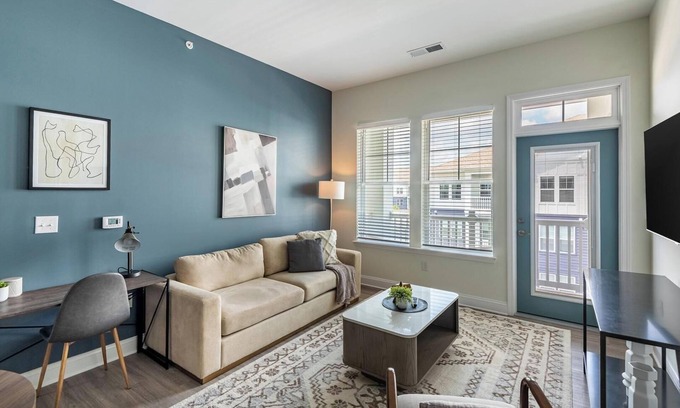 Wilmington Apartment | Landing at The Parker Leland - 2 Bedrooms in Do.