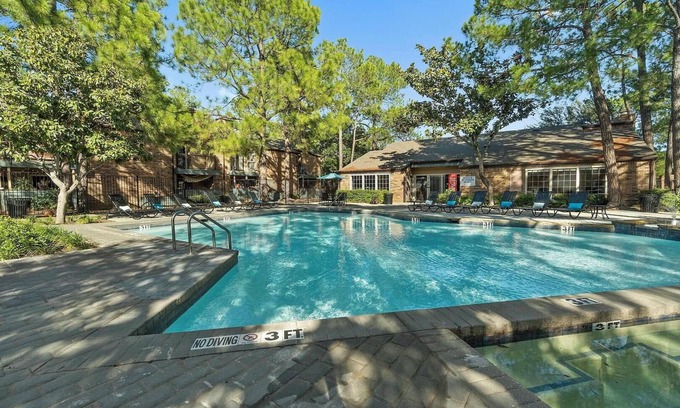 Denton Apartment | Landing at Woodhill - 2 Bedrooms in Denton