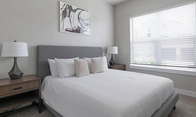 Round Rock Apartment | Landing | Beautiful 1BD, Gym, Clubhouse