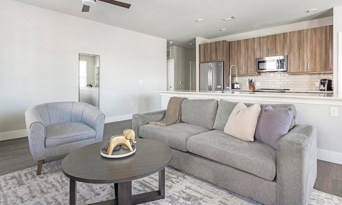 Katy Apartment | Landing | Beautiful 2BD, Clubhouse, Gym