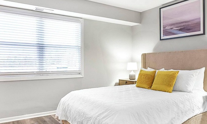 Indianapolis Apartment | Landing | Chic 1BD, Courtyard, Gym