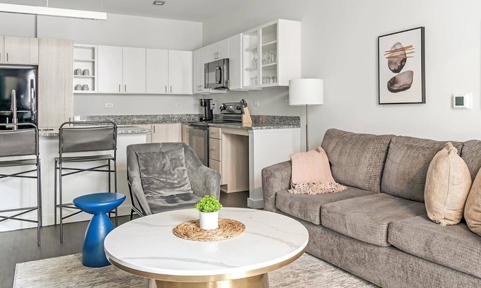 Decatur Apartment | Landing | Chic 1BD, Gym, Clubhouse