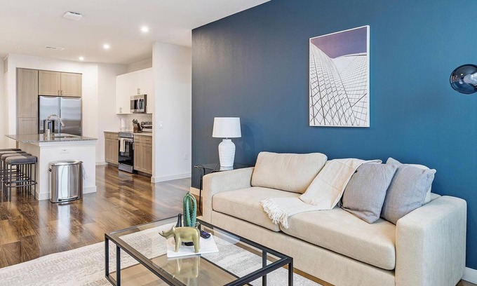 Fate Apartment | Landing | Spectacular 2BD, Clubhouse, Gym