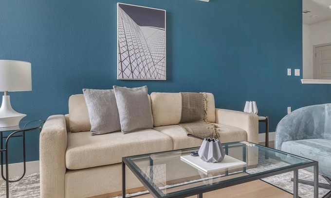 Austin Apartment | Landing | Stylish 1BD, Pool, Gym