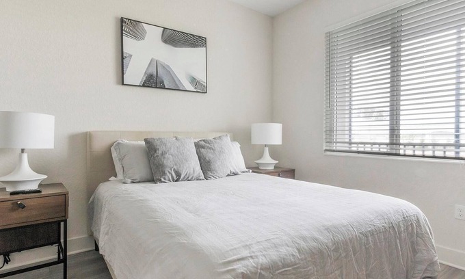 Palmetto Apartment | Landing | Stylish 2BD, Clubhouse, Gym