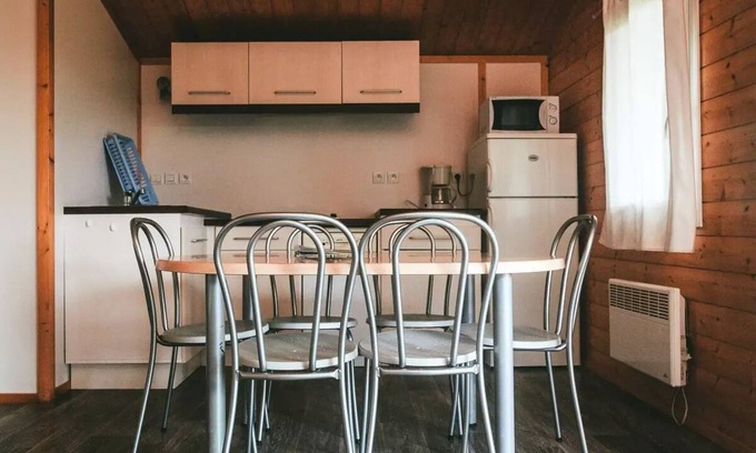 Monclar-de-Quercy Ski Chalet | Lands of France - Hamlets of the Lakes - Chalet 2 People