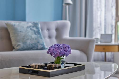 Somerset Apartment | Lanson Place Winsland, Singapore