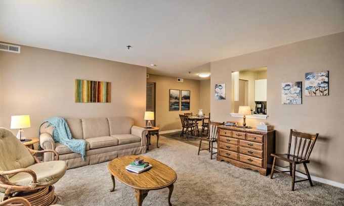 Lexington Apartment | Laptop-Friendly Lexington Condo with Free WiFi
