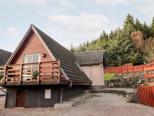 Heights of Achterneed House | Larchfield Chalet 2