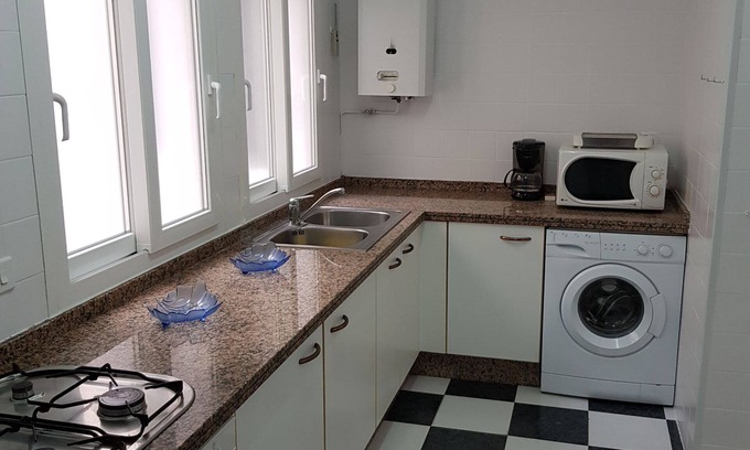 Punta Umbria Condo | Large 3 bedroom apartment, bathroom and toilet 5 minutes from the beach