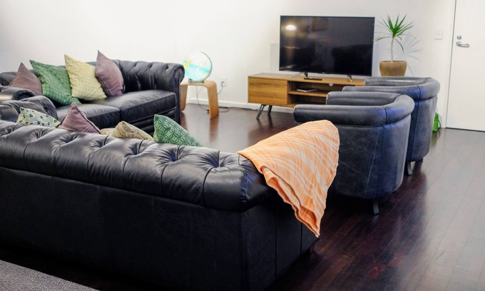 Auckland Central Business District Apartment | Large 3 bedroom apartment on High Str. Auckland C.B.D.