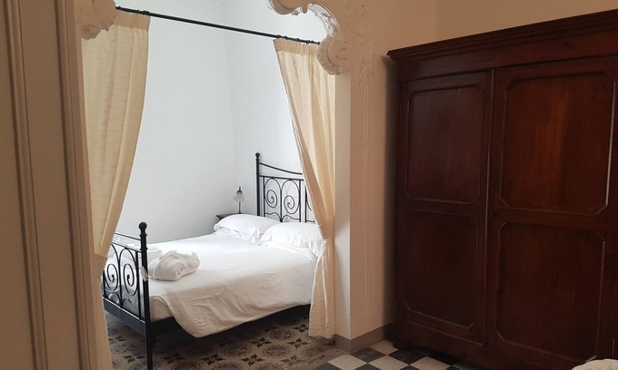 Finalborgo House | Large apartment at Residece Ca of NI - Finalborgo