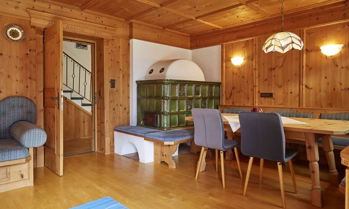 Oetz Apartment | Large apartment for 6-12 people with fantastic views in Ötz/Ötztal